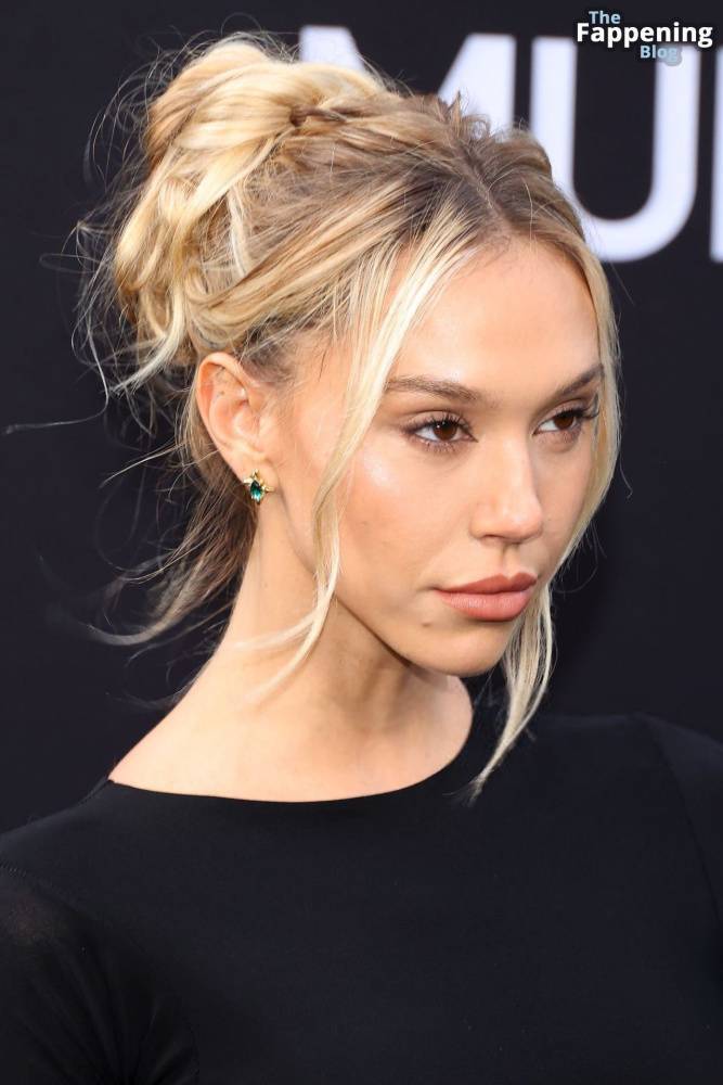 Alexis Ren Displays Her Slender Figure in a Tight Dress at THE SUBSTANCE Premiere (17 Photos) - #14