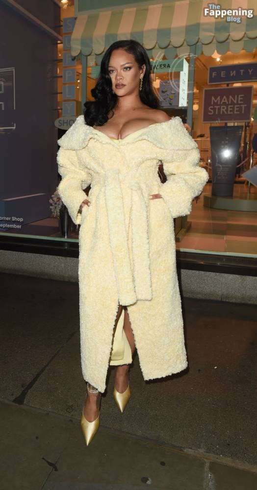 Rihanna Shows Off Nice Cleavage at the Fenty Hair Launch (114 Photos) - #2