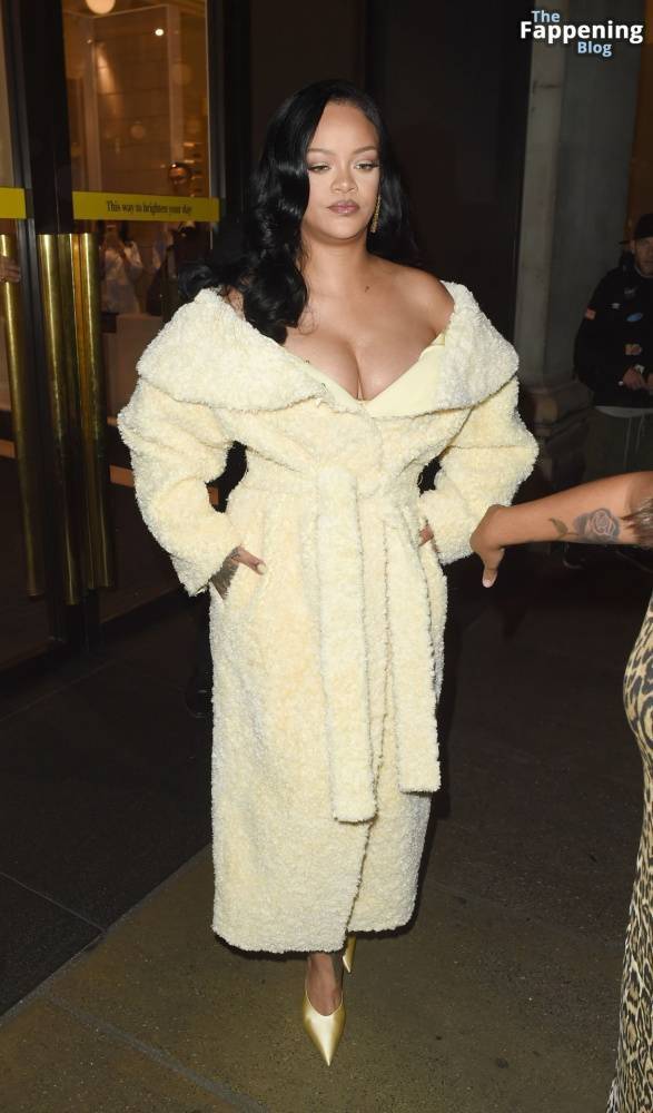 Rihanna Shows Off Nice Cleavage at the Fenty Hair Launch (114 Photos) - #25