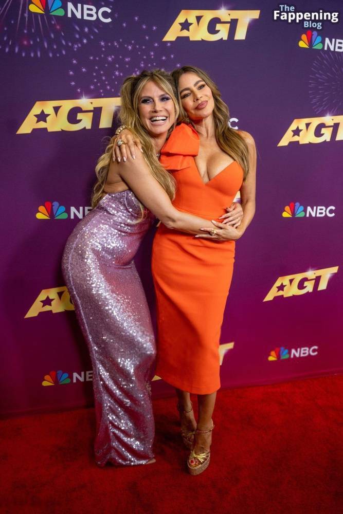 Sofia Vergara Displays Her Sexy Boobs at America’s Got Talent Finale (36 Photos) - #13