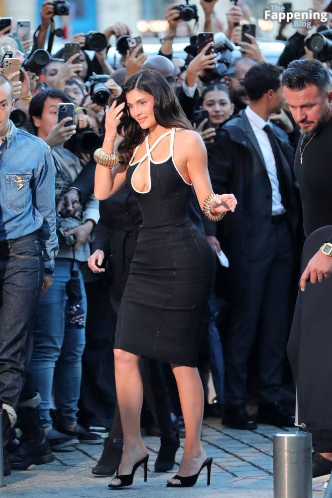 Kylie Jenner Stuns at the Schiaparelli Fashion Show in Paris (64 Photos) - #16