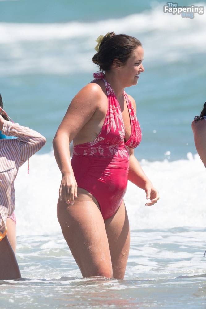 Jacqueline Jossa Has Fun in the Sun on the Beach in Spain (92 Photos) - #7