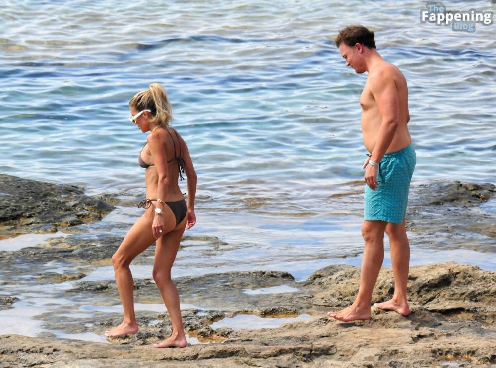 Sylvie Meis Looks Sensational with Her Beau on the Beach in Mallorca (51 Photos) - #28