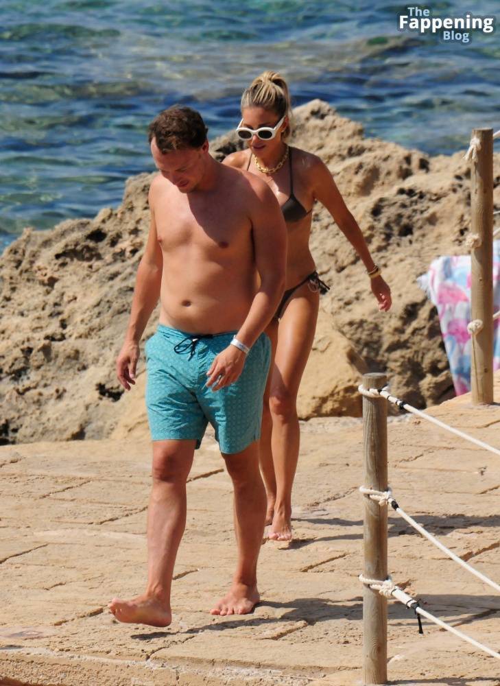 Sylvie Meis Looks Sensational with Her Beau on the Beach in Mallorca (51 Photos) - #23