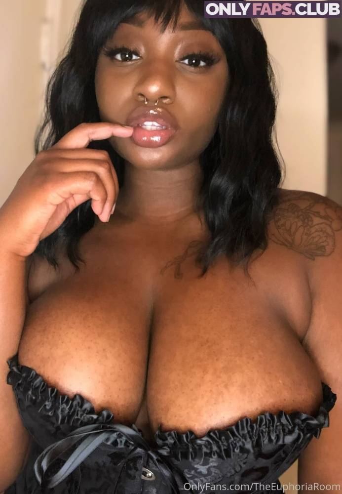 Euphorias Room OnlyFans Leaks (16 Photos) - #main