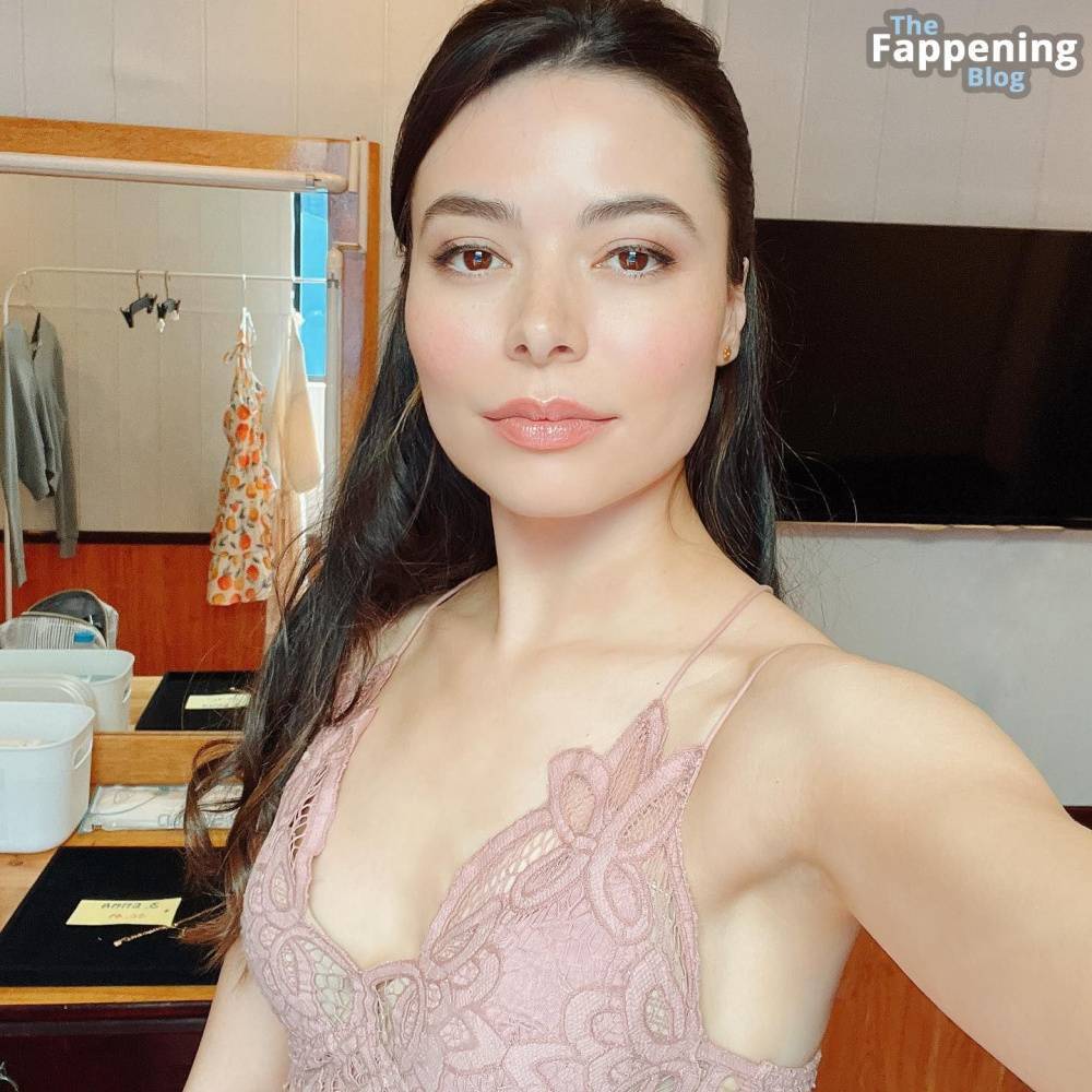 Miranda Cosgrove Sexy (6 Photos) - #main