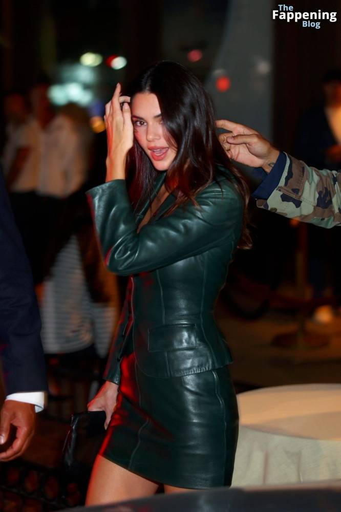 Kendall Jenner is Seen in a Mini Skirt Out in NYC (18 Photos) - #main