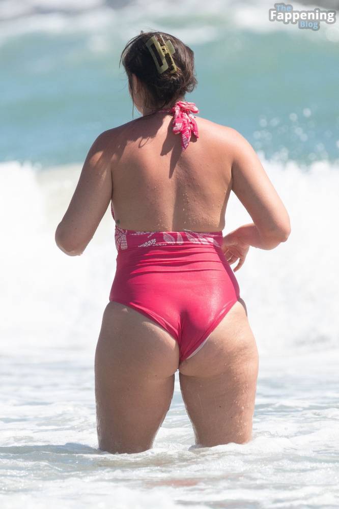 Jacqueline Jossa Has Fun in the Sun on the Beach in Spain (92 Photos) - #main