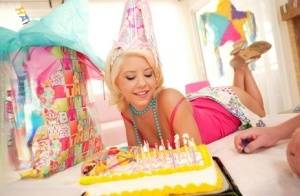 Cute blonde Tessa Taylor celebrates birthday number 18 with extreme sex on amateurlikes.com