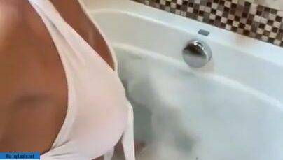 Rachel Cook Leaked Onlyfans Bathtub Shower Porn Video on amateurlikes.com