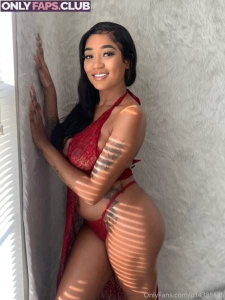 Aaliyahhadidxo OnlyFans Leaks (27 Photos) on amateurlikes.com