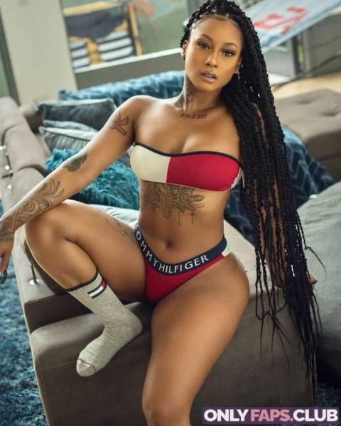 Officialmizztwerksum OnlyFans Leaks (82 Photos) on amateurlikes.com