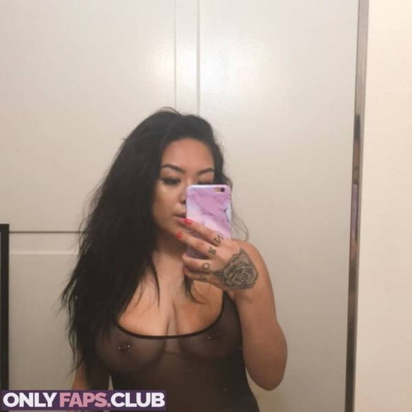 Alyxtine OnlyFans Leaks (19 Photos) on amateurlikes.com