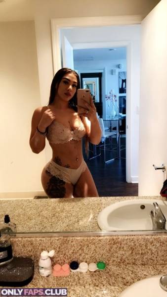 Itssmelii OnlyFans Leaks (99 Photos) on amateurlikes.com