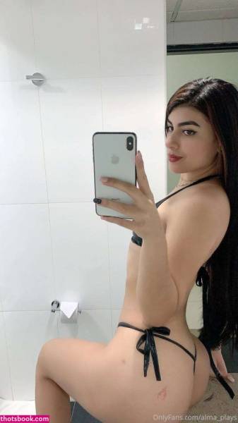 Alma plays OnlyFans Photos #7 on amateurlikes.com