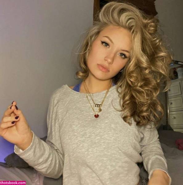 Mia handley Photos #3 on amateurlikes.com