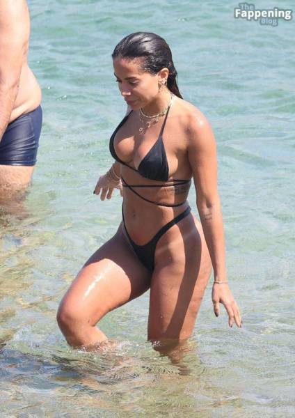 Anitta Enjoys the Hot Summer Sun as She Raised a Few Temperatures Out in Mykonos Island (69 Photos) - Brazil on amateurlikes.com