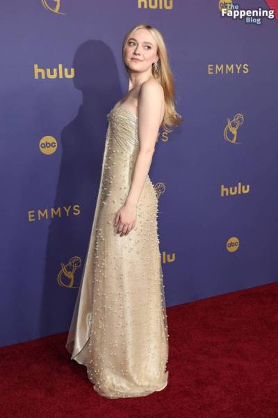 Dakota Fanning Looks Sexy at the 76th Primetime Emmy Awards (77 Photos) on amateurlikes.com